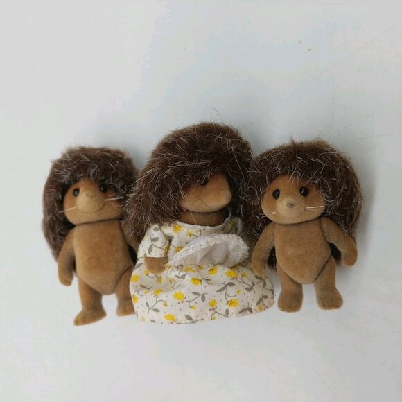 Sylvanian Families Bramble Hedgehog Family Figures Set Of 3 Read - Picture 2 of 4